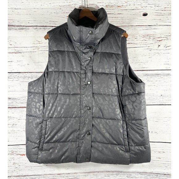 Old Navy Jackets & Blazers - Old Navy Puffer Vest Size XXL Gray Zipper and Button Up Front Camo Print Warm